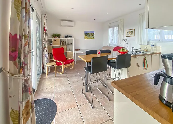 2 Bedroom Amazing In Roquebrune-sur Argens